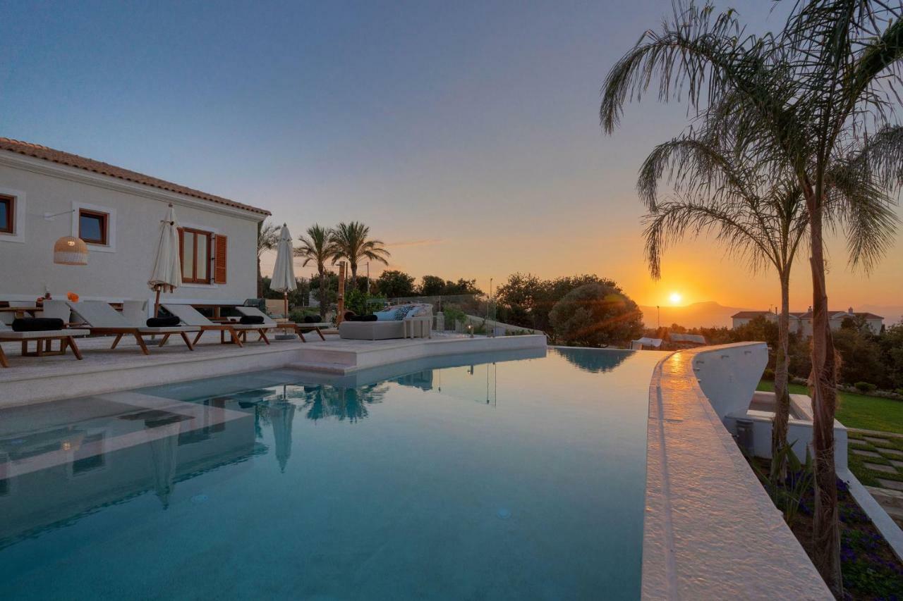 Delfini Villa Prinés Екстериор снимка
